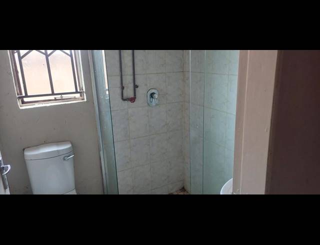 2 BEDROOM HOUSE FOR SALE IN LUFHERENG